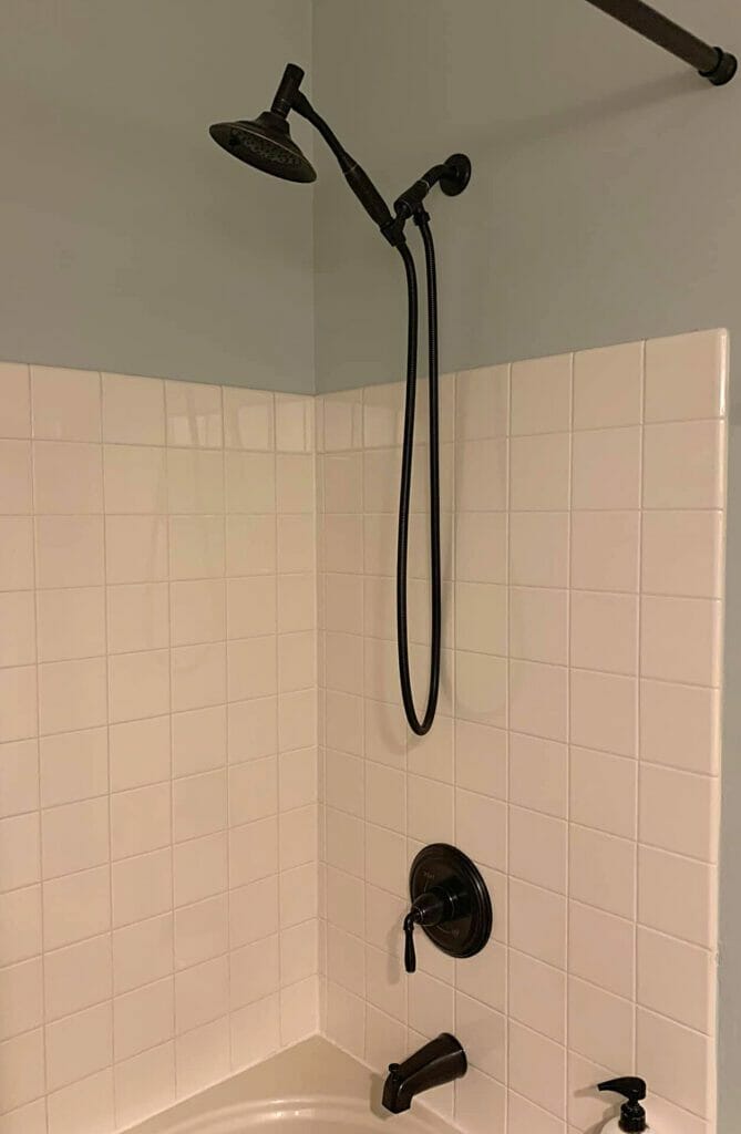 oil rubbed bronze shower head and tub fixtures