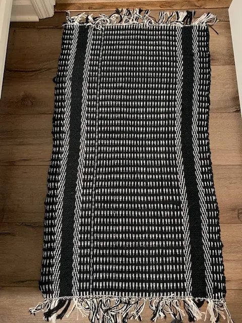amish made black and white throw rug