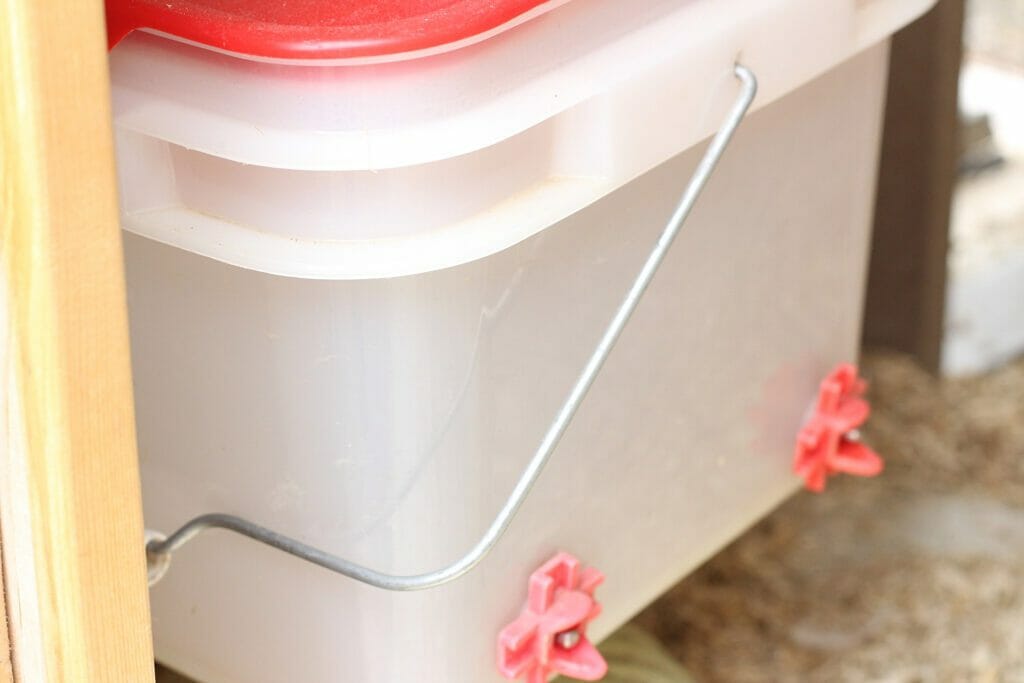 nipple water bucket for chickens