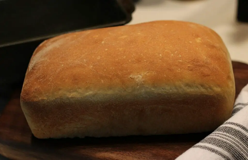 baked sourdough sandwich bread