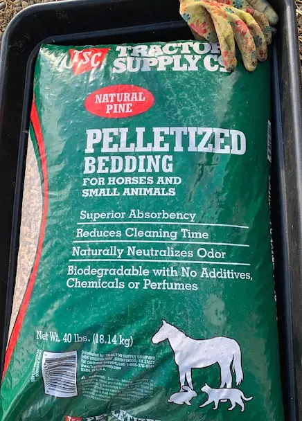 pelletized bedding 40 lb bag from Tractor Supply