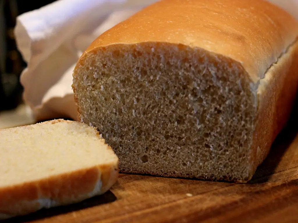 sliced sandwich bread loaf