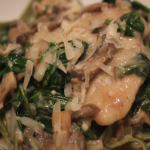 chicken in creamy spinach mushroom sauce