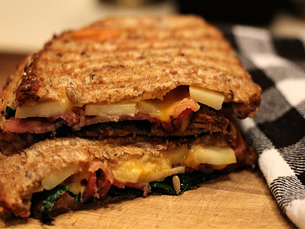 bacon apple cheddar pannini