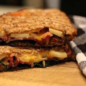 apple cheddar and bacon pannini