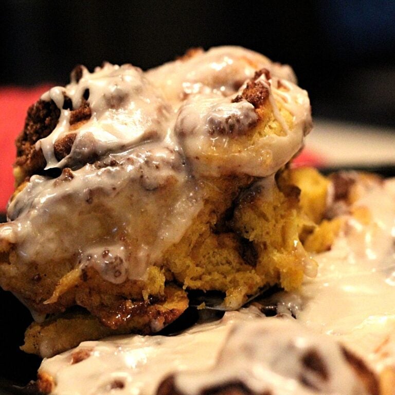 sourdough pumpkin cinnamon roll