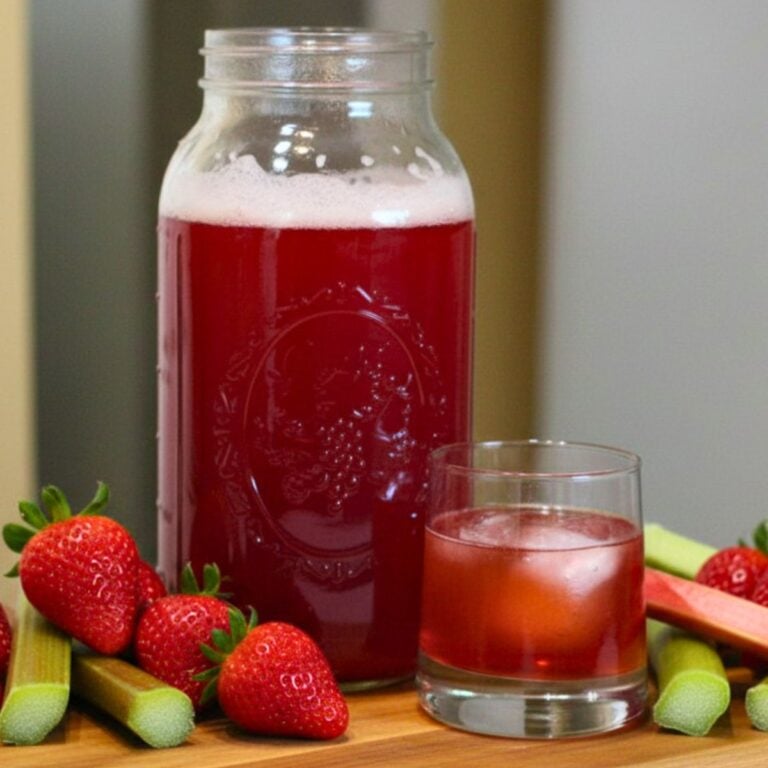 strawberry rhubarb tea